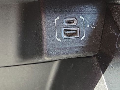 Used 2025 Jeep Compass Limited AWD/4WD image 27