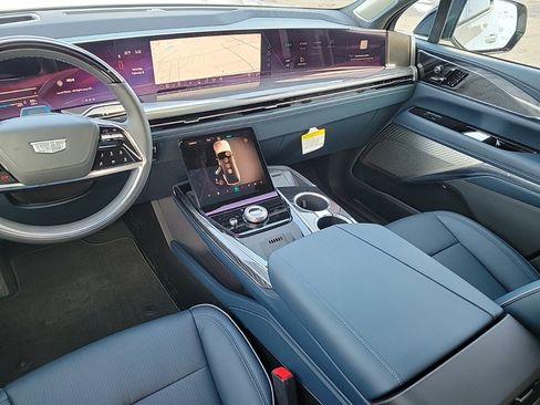 New 2025 Cadillac Escalade IQ Luxury 2 image 19