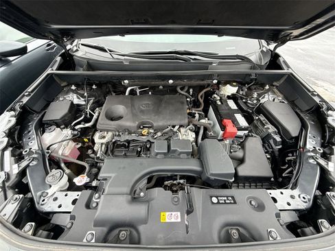 Used 2023 Toyota RAV4 XLE Premium image 32