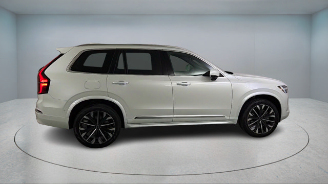 Used 2026 Volvo XC90 B6 Plus w/ Protection Package Premier AWD/4WD image 8