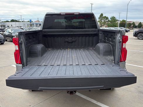 Used 2020 Chevrolet Silverado 1500 Custom Trail Boss w/ Custom Convenience Package AWD/4WD image 8
