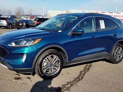 Used 2020 Ford Escape SEL image 4
