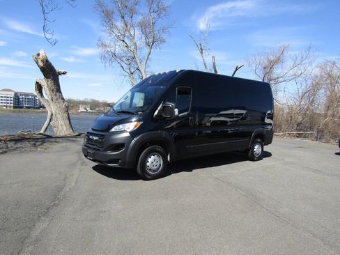 Used 2023 RAM ProMaster 2500 image 2