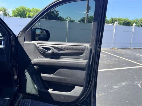 Used 2021 GMC Yukon Denali w/ Denali Premium Package RWD image 21