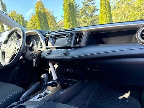 Used 2017 Toyota RAV4 XLE w/ Plus Special Value Package AWD/4WD image 25