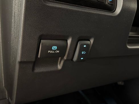 Used 2025 Ford F450 Platinum w/ FX4 Off-Road Package image 24