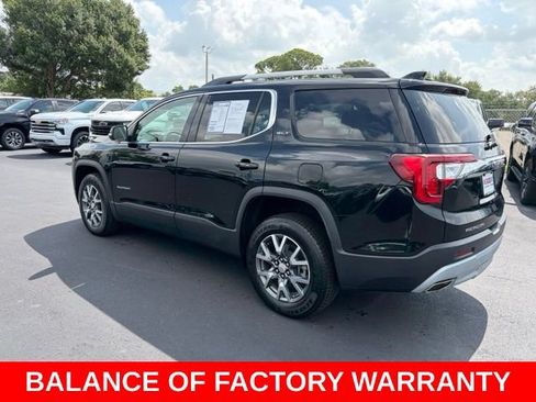 Used 2023 GMC Acadia SLT w/ Technology Package FWD image 4