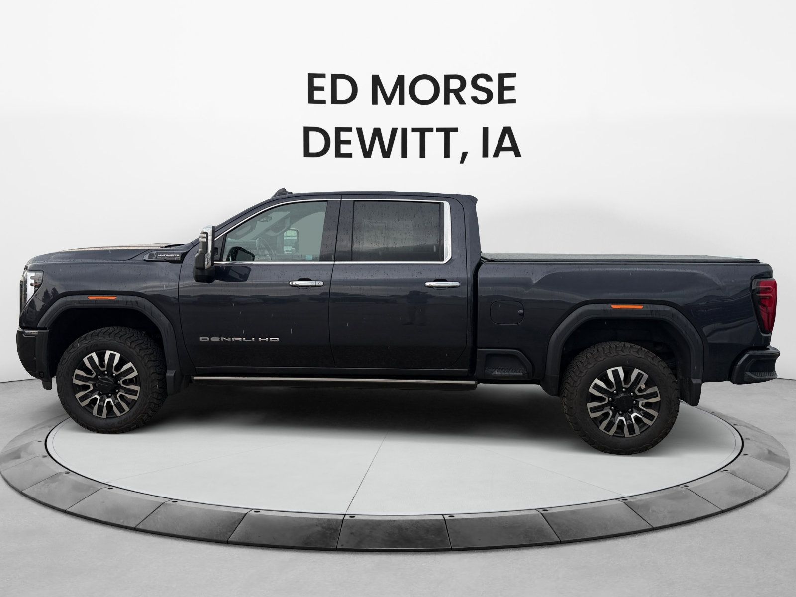 Used 2024 GMC Sierra 2500 Denali Ultimate w/ LPO, GMC Protection Package AWD/4WD image 2