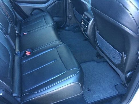 Used 2023 Jeep Grand Cherokee Limited image 32