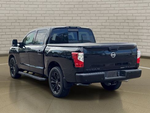 Used 2023 Nissan Titan SV w/ SV Convenience Package AWD/4WD image 7