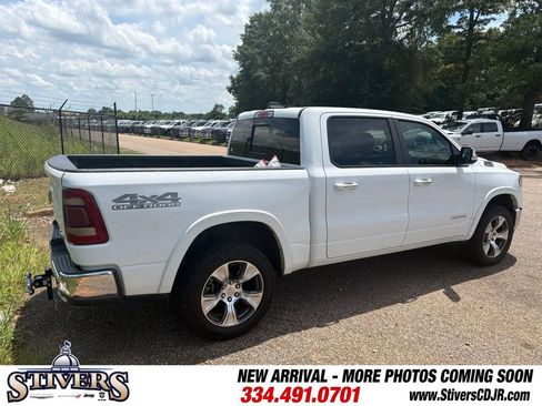 Used 2022 RAM 1500 Laramie AWD/4WD image 9