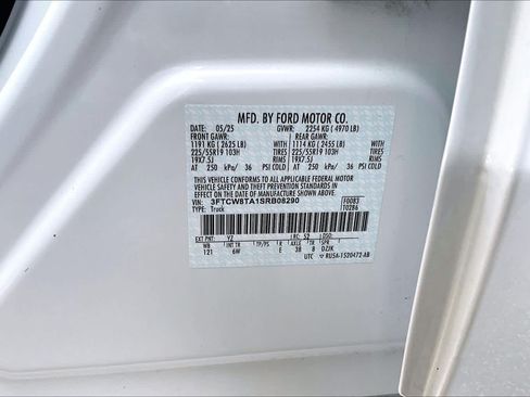 Used 2025 Ford Maverick Lobo AWD/4WD image 32