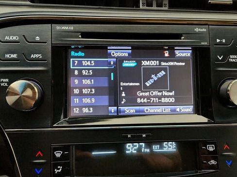 Used 2016 Toyota Avalon XLE image 18