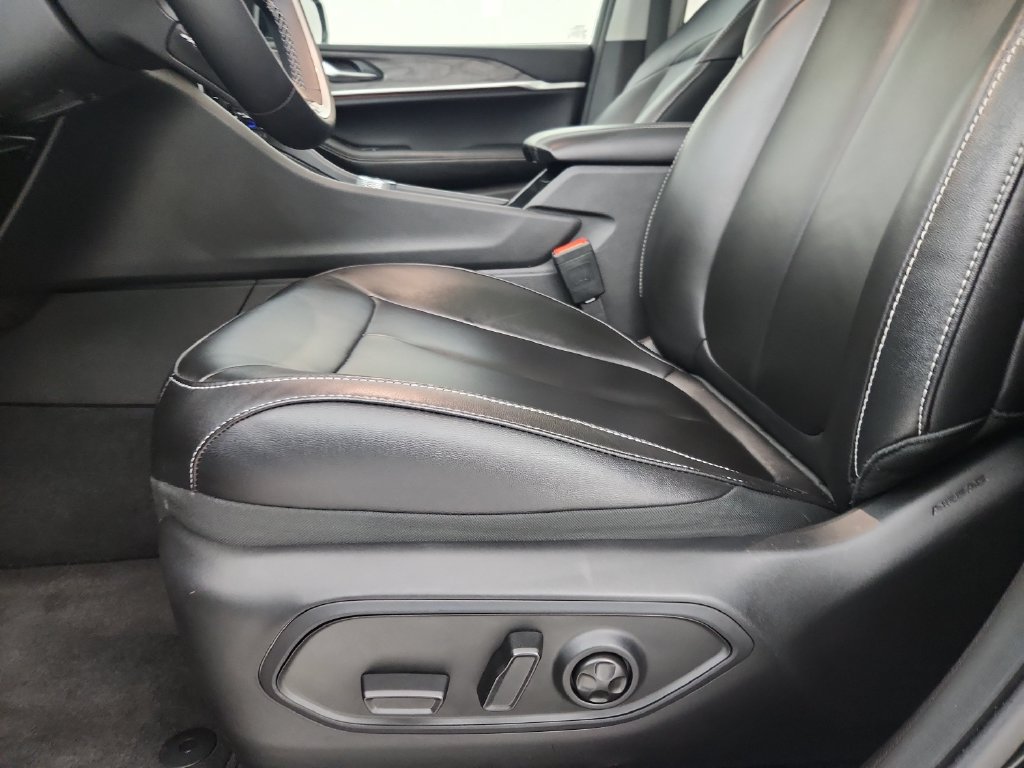 Certified 2023 Jeep Grand Cherokee Limited AWD/4WD image 22