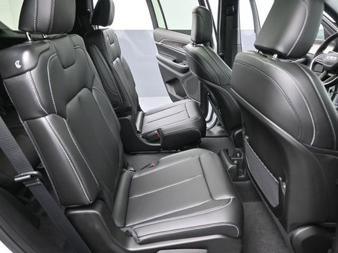 New 2025 Jeep Grand Cherokee L Limited image 24