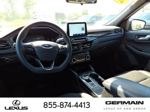 Used 2025 Ford Escape ST-Line FWD image 12