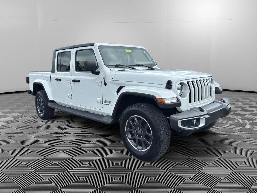 Used 2022 Jeep Gladiator Overland w/ Popular Equipment Package AWD/4WD image 2
