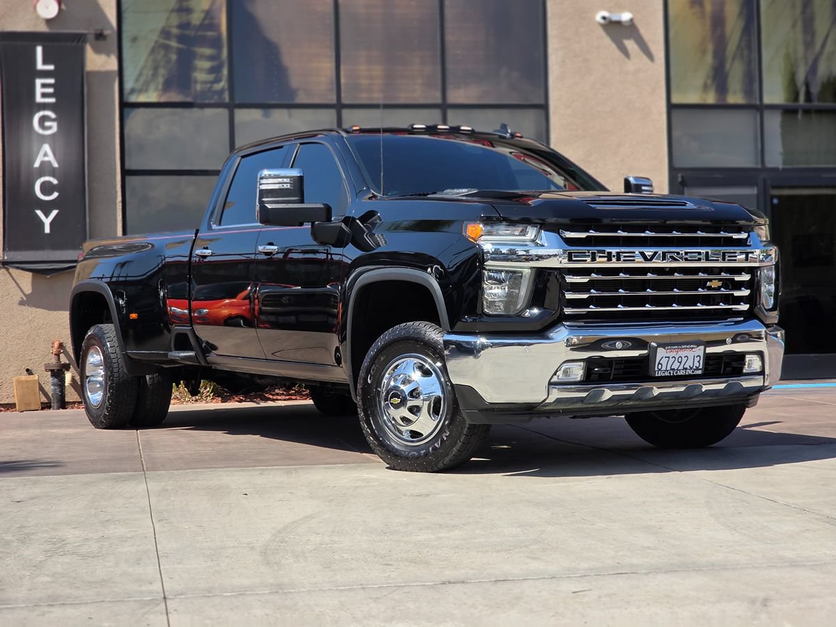 Used 2022 Chevrolet Silverado 3500 LTZ w/ LTZ Plus Package AWD/4WD image 3