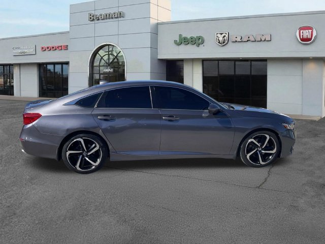 Used 2019 Honda Accord Sport image 2