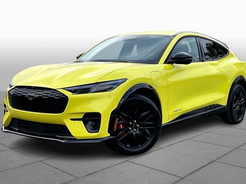 Used 2025 Ford Mustang Mach-E Premium w/ Sport Appearance Package image 34