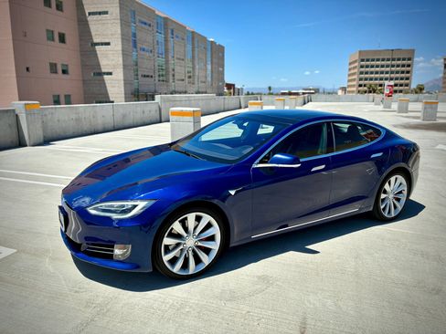 Used 2016 Tesla Model S P100D AWD/4WD image 4