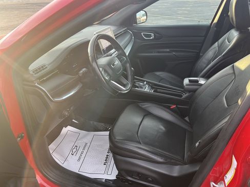 Used 2022 Jeep Compass Limited w/ (RED) Package image 9