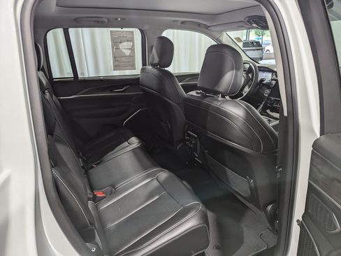 Used 2023 Jeep Grand Cherokee 4WD 4xe w/ Luxury Tech Group II image 8