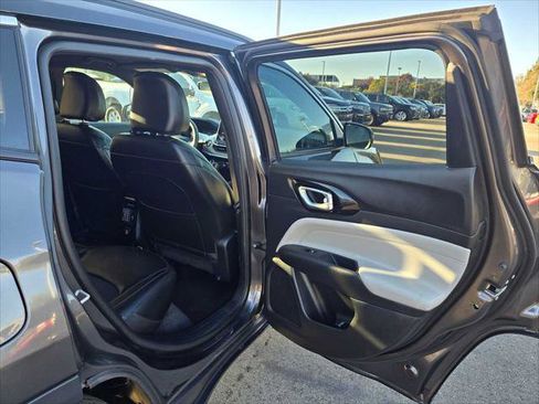 Used 2023 Jeep Compass Limited image 14