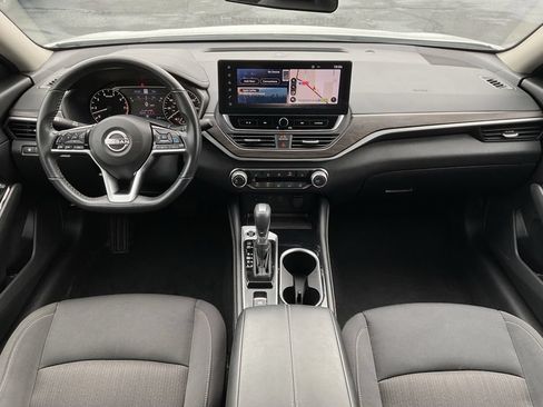 Used 2023 Nissan Altima 2.5 SV w/ SV Premium Package AWD/4WD image 17