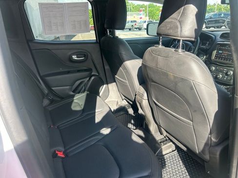 Used 2023 Jeep Renegade Limited AWD/4WD image 25