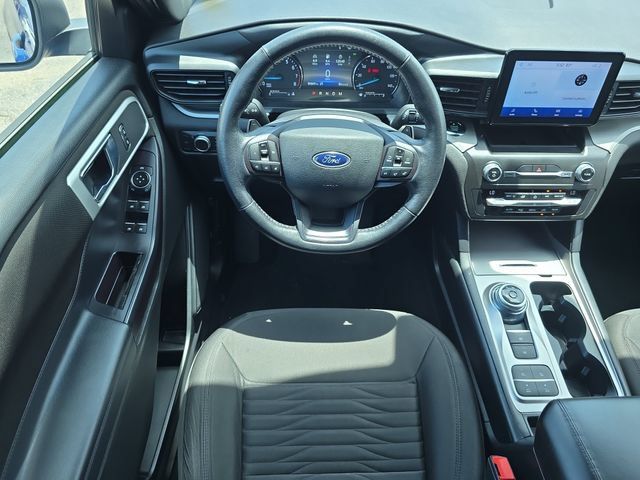 Used 2020 Ford Explorer XLT RWD image 12