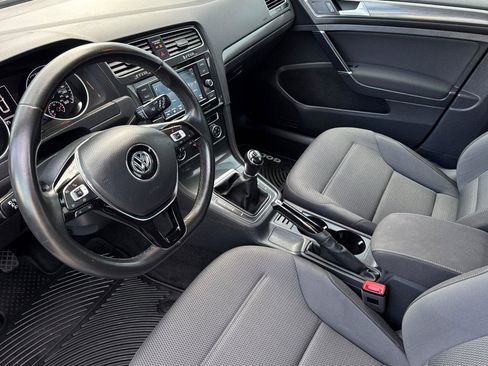 Used 2019 Volkswagen Golf S image 12