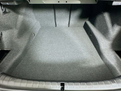 Used 2023 BMW 540i 540i w/ M Sport Package image 22