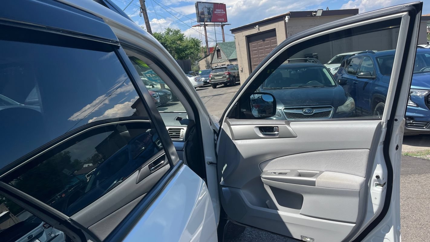 Used 2010 Subaru Forester 2.5X Limited AWD/4WD image 11