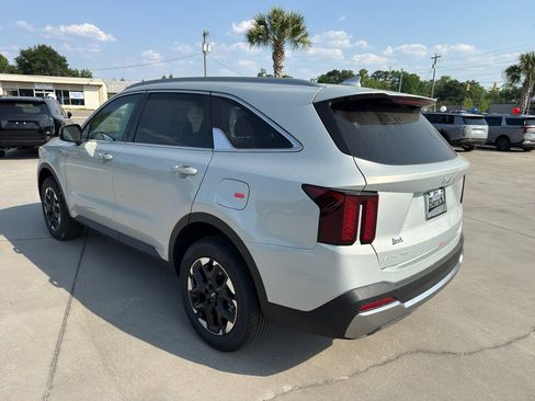 New 2026 Kia Sorento S AWD/4WD image 5