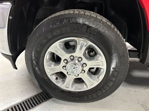 Used 2024 RAM 2500 Big Horn w/ Bed Utility Group image 9