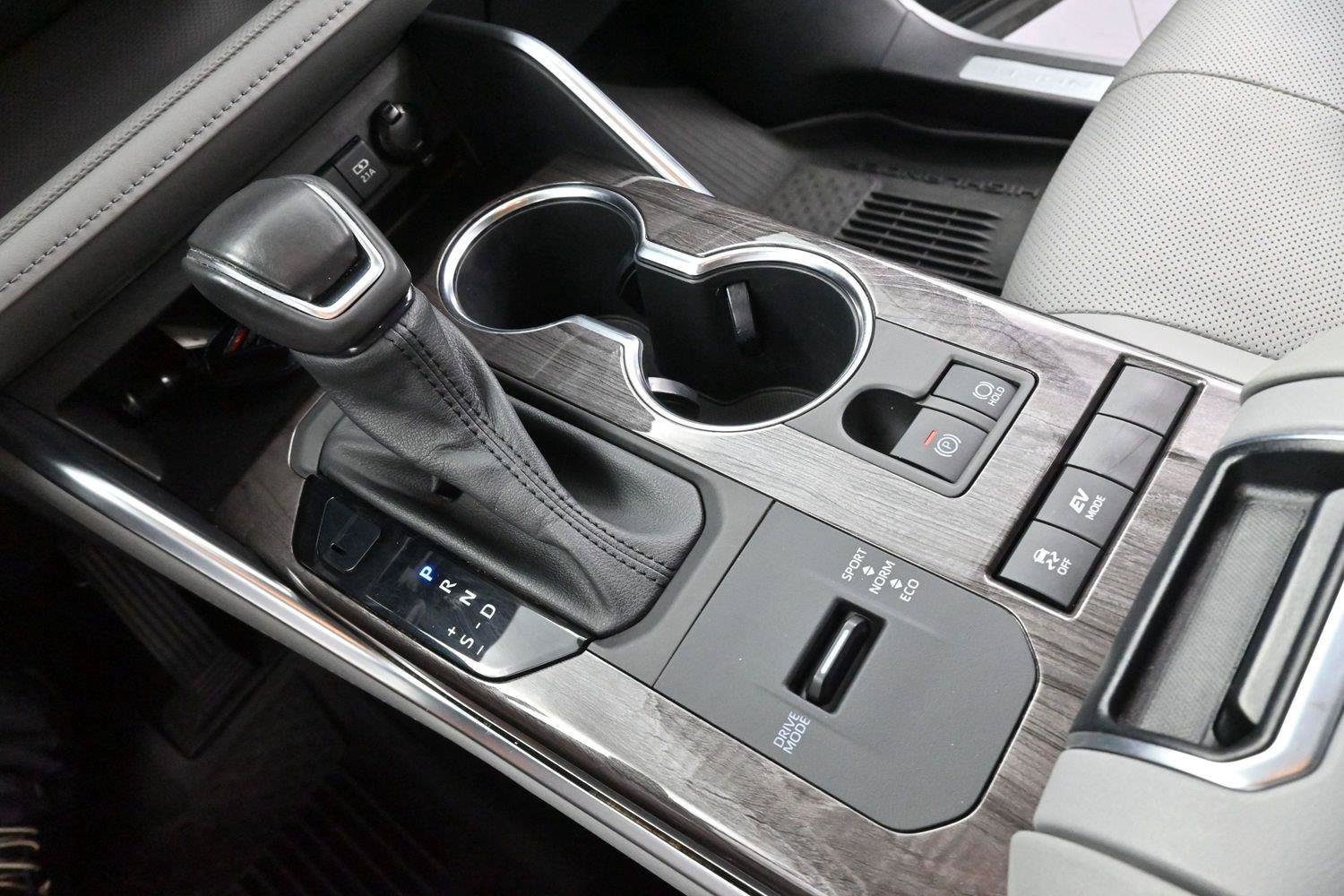 Used 2021 Toyota Highlander Limited FWD image 27