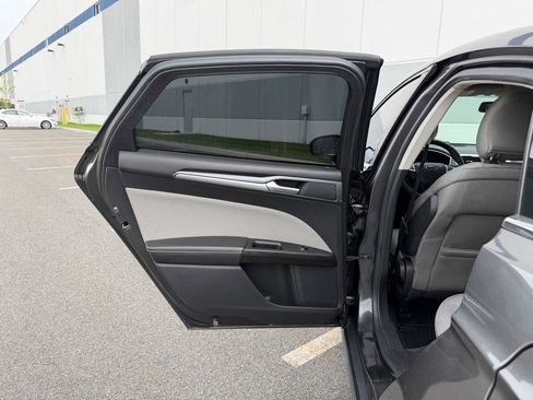 Used 2015 Ford Fusion S image 22