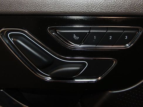 Used 2024 Lincoln Corsair FWD w/ Equipment Group 101A image 9