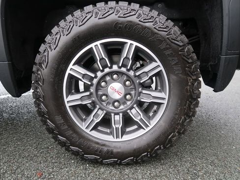 New 2026 GMC Sierra 1500 AT4 w/ AT4 Premium Package image 25