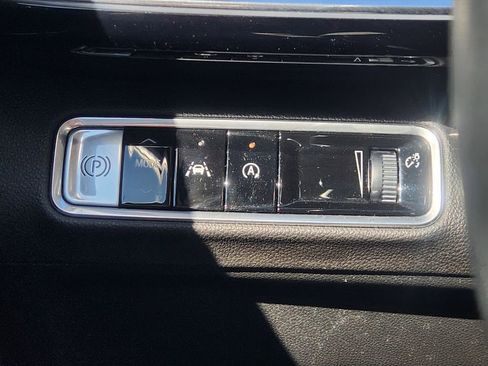 Used 2024 Buick Envision Preferred image 22