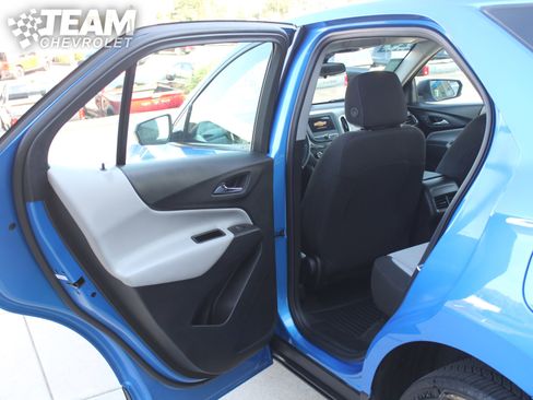 Certified 2024 Chevrolet Equinox LS w/ Driver Confidence II Package image 21