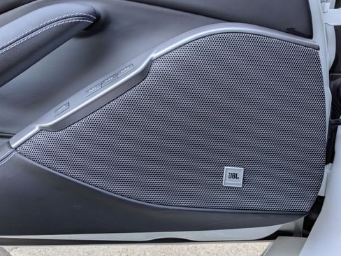 Used 2019 Ferrari Portofino image 14