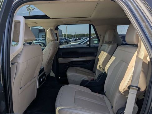 Used 2023 Ford Expedition Limited AWD/4WD image 14