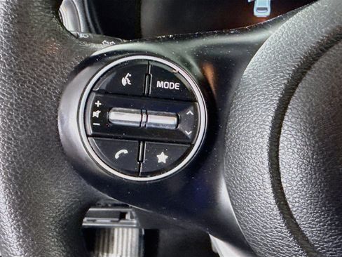 Used 2023 Kia Soul LX w/ LX Technology Package FWD image 14