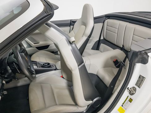Used 2022 Porsche 911 Carrera image 26