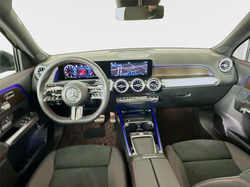 Used 2026 Mercedes-Benz GLB 250 4MATIC image 36