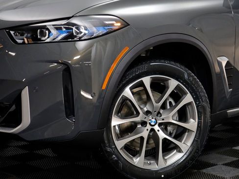 New 2026 BMW X5 xDrive40i w/ Climate Comfort Package AWD/4WD image 3