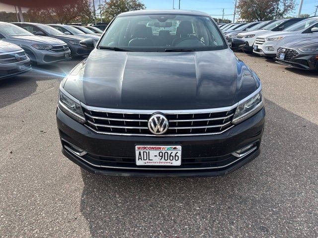 Used 2018 Volkswagen Passat 2.0T SEL Premium FWD image 8