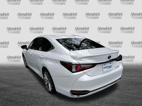 Used 2022 Lexus ES 300h Ultra Luxury image 7